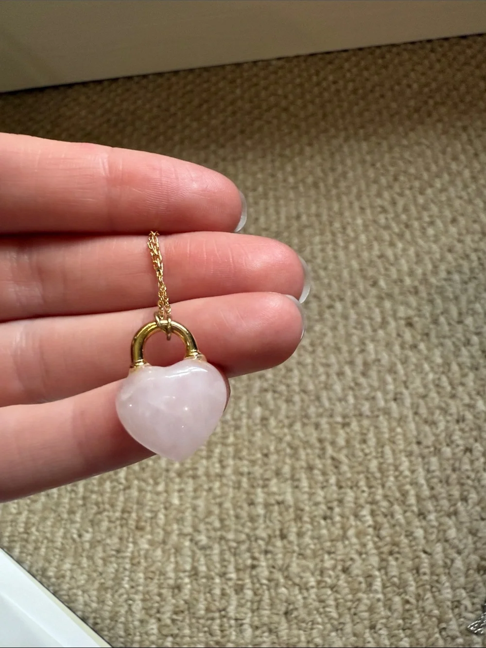 Kate Spade Gold Chain Heart Pendant bracelet in Pale Pink - Picture 2 of 2